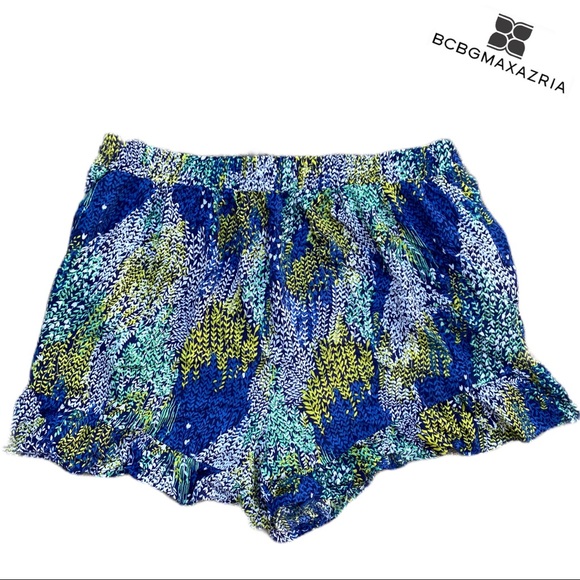Flash Sale New BCBGMaxazria Floral Shorts - Picture 3 of 8